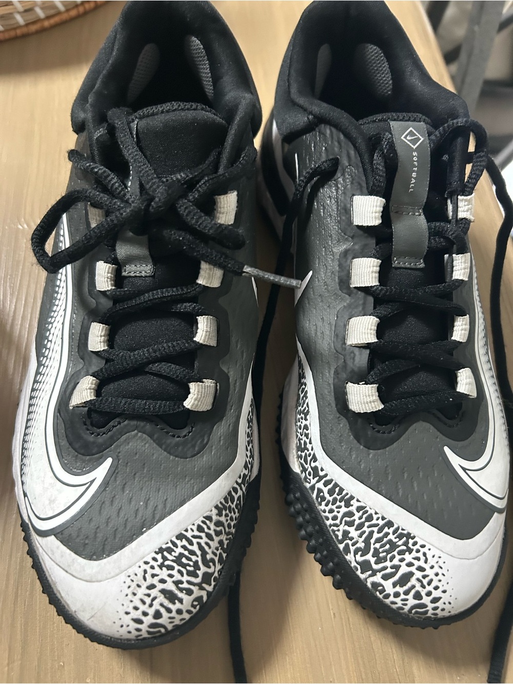 Nike women’s Alpha Huarache
